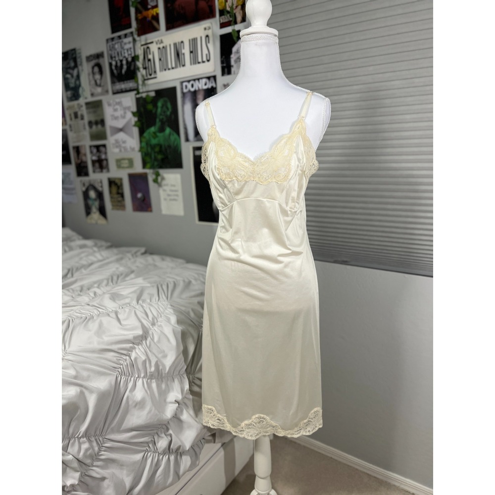 Vintage 60s‎ Shadowline Wondermaid Ivory Lace Full Slip Dress 34 A Nylon USA